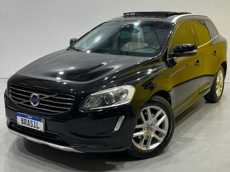 Volvo XC 60 D-5 MOMENTUM 2.4  AWD Diesel  5p