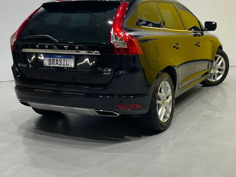Volvo XC 60 D-5 MOMENTUM 2.4  AWD Diesel  5p