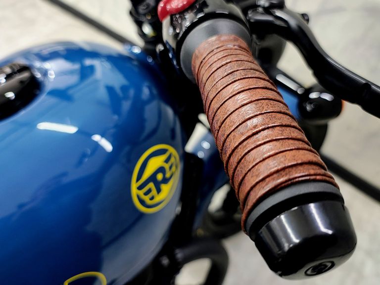 Royal Enfield Shotgun 650 Top