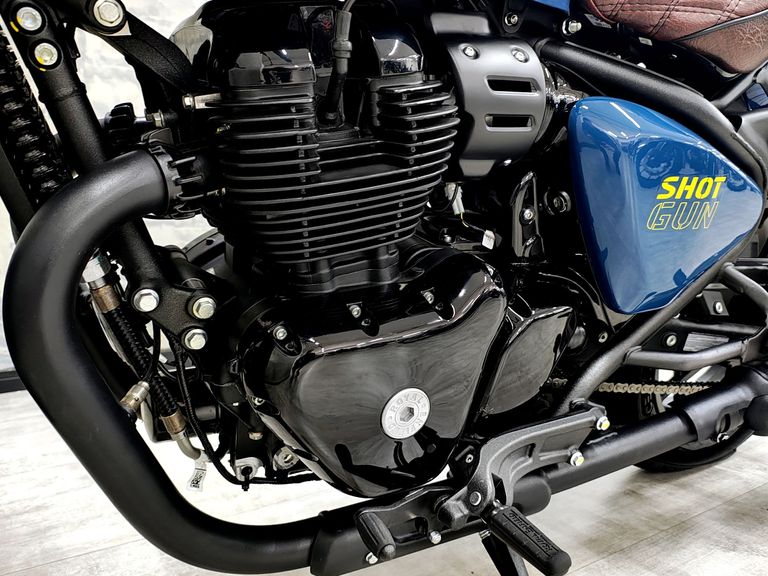 Royal Enfield Shotgun 650 Top