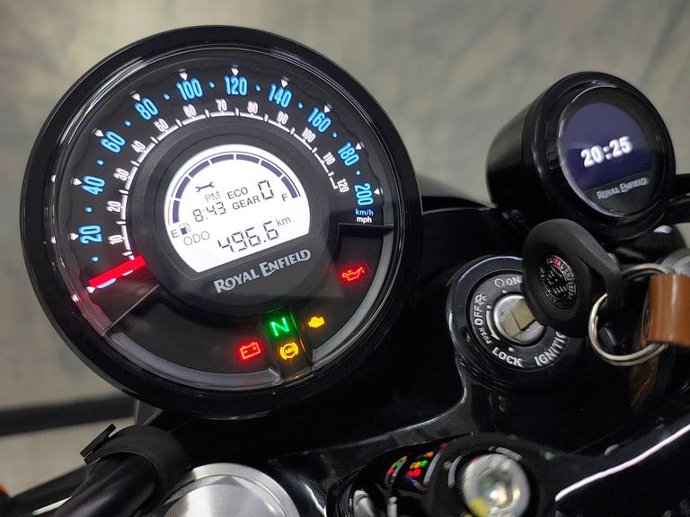 Royal Enfield Shotgun 650 Top