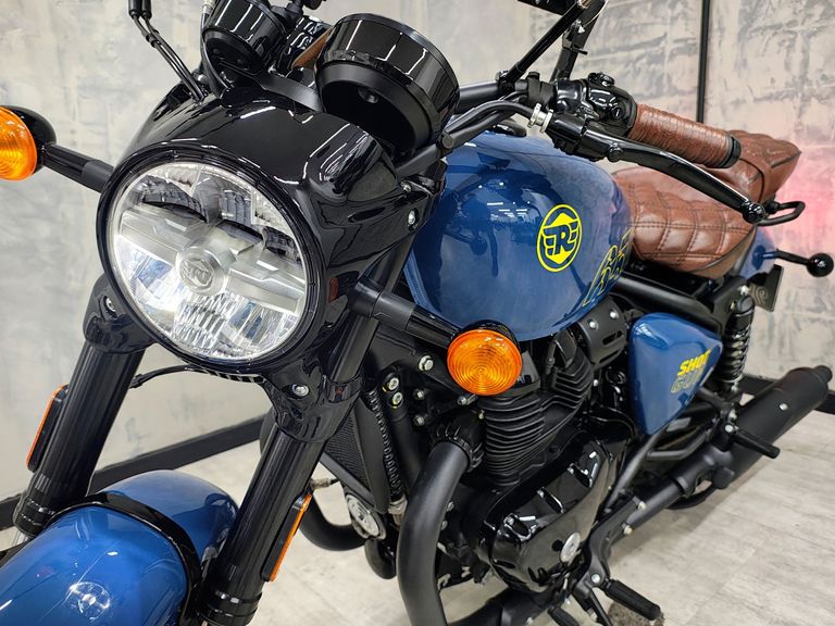 Royal Enfield Shotgun 650 Top