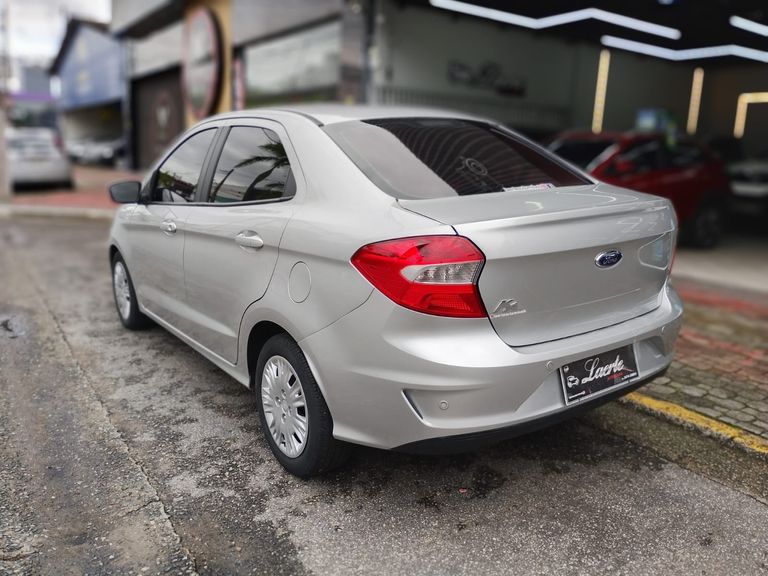 Ford Ka 1.5 Sedan SE 12V Flex 4p Aut.