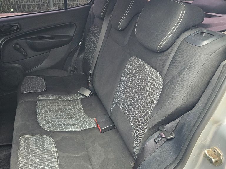 Fiat UNO ATTRACTIVE 1.0 Fire Flex 8V 5p