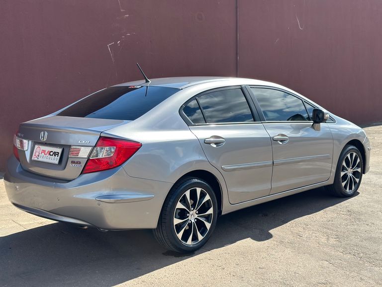 Honda Civic Sedan LXR 2.0 Flexone 16V Aut. 4p