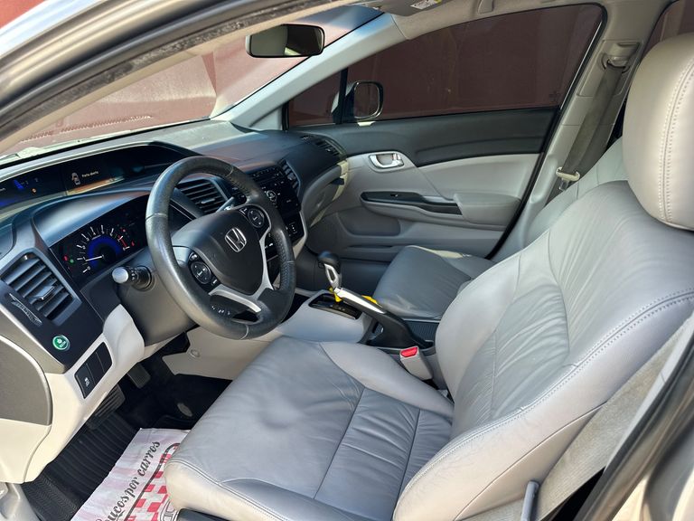 Honda Civic Sedan LXR 2.0 Flexone 16V Aut. 4p
