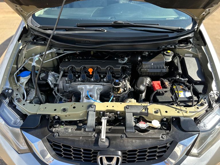 Honda Civic Sedan LXR 2.0 Flexone 16V Aut. 4p