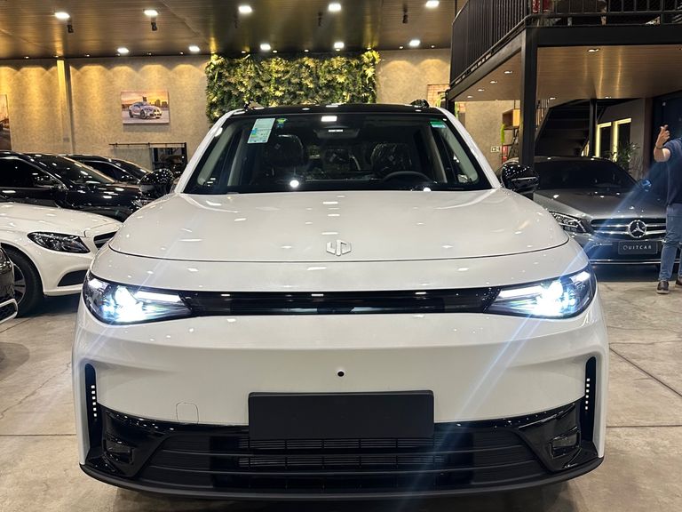 Leapmotor C10 (Híbrido)