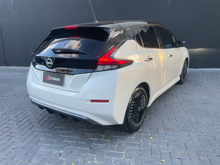 Nissan LEAF Aut. (Elétrico)