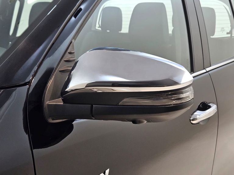 Toyota Hilux CD SRX 4x4 2.8 TDI 16V Diesel Aut.