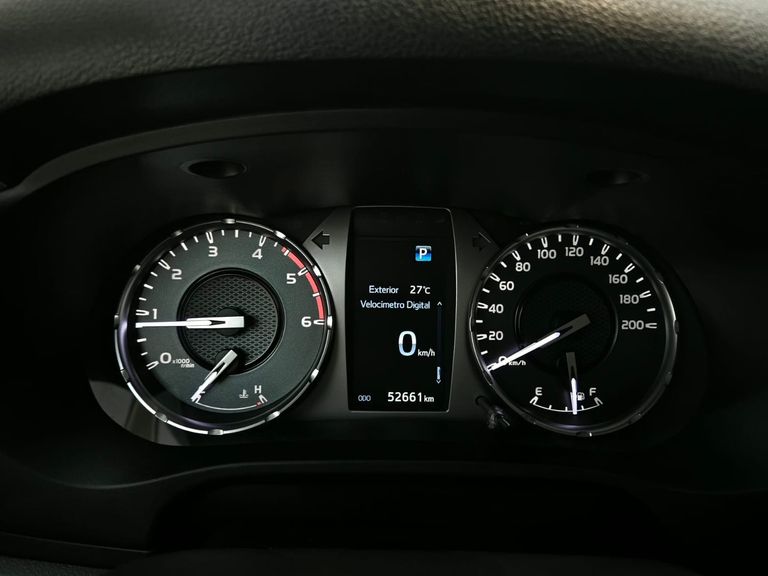 Toyota Hilux CD SRX 4x4 2.8 TDI 16V Diesel Aut.