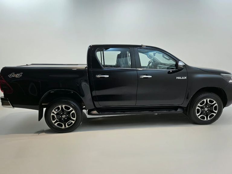 Toyota Hilux CD SRX 4x4 2.8 TDI 16V Diesel Aut.