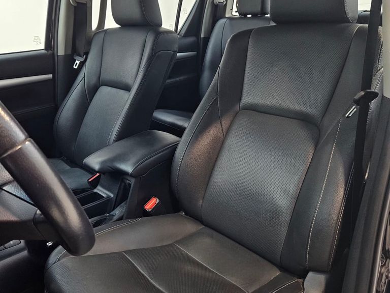 Toyota Hilux CD SRX 4x4 2.8 TDI 16V Diesel Aut.