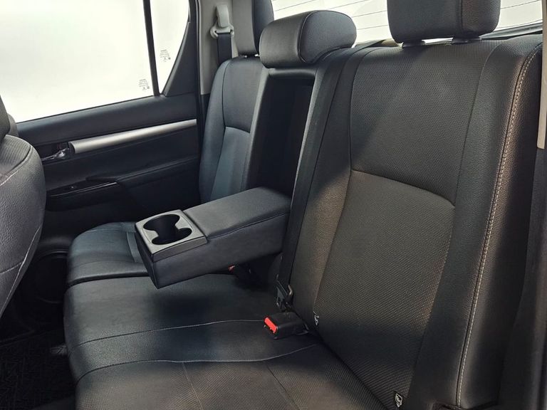 Toyota Hilux CD SRX 4x4 2.8 TDI 16V Diesel Aut.