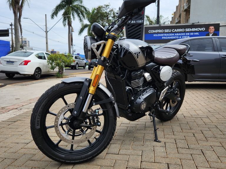 TRIUMPH SCRAMBLER 400 X