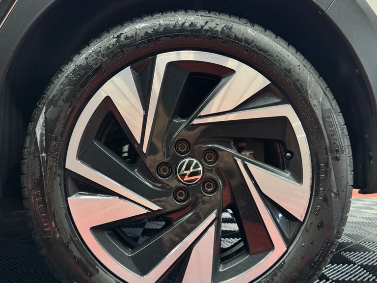 VolksWagen Nivus Highline 1.0 200 TSI Flex Aut.