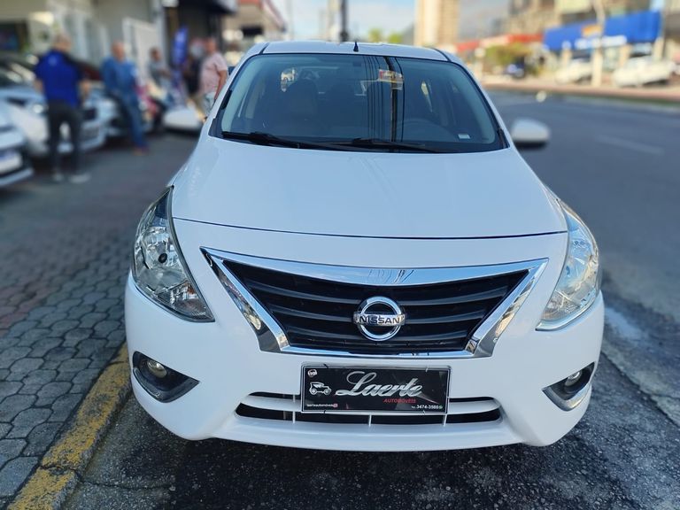 Nissan VERSA 1.0 12V FlexStart 4p Mec.