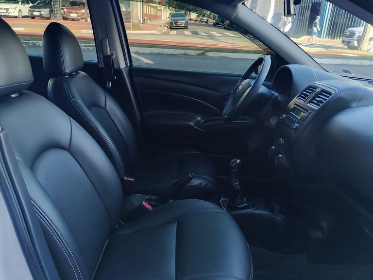 Nissan VERSA 1.0 12V FlexStart 4p Mec.