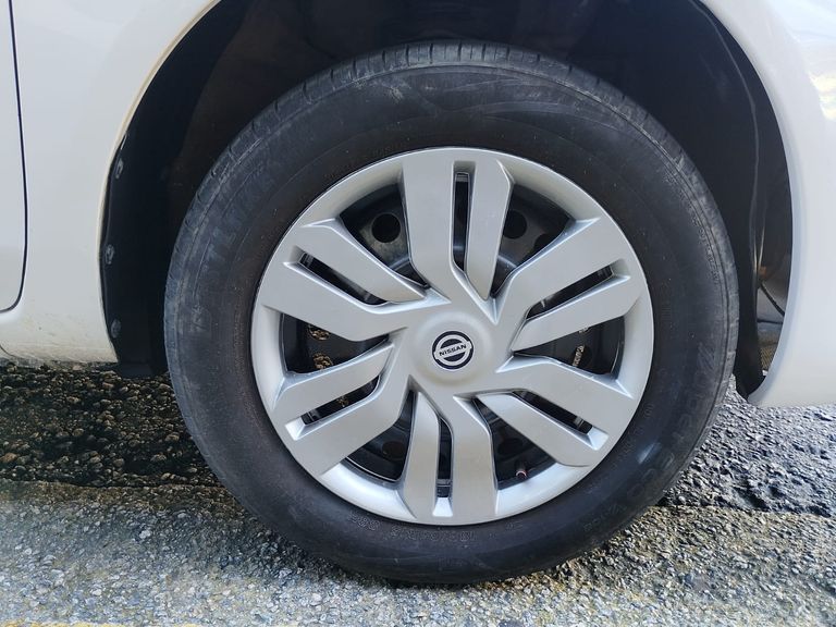 Nissan VERSA 1.0 12V FlexStart 4p Mec.
