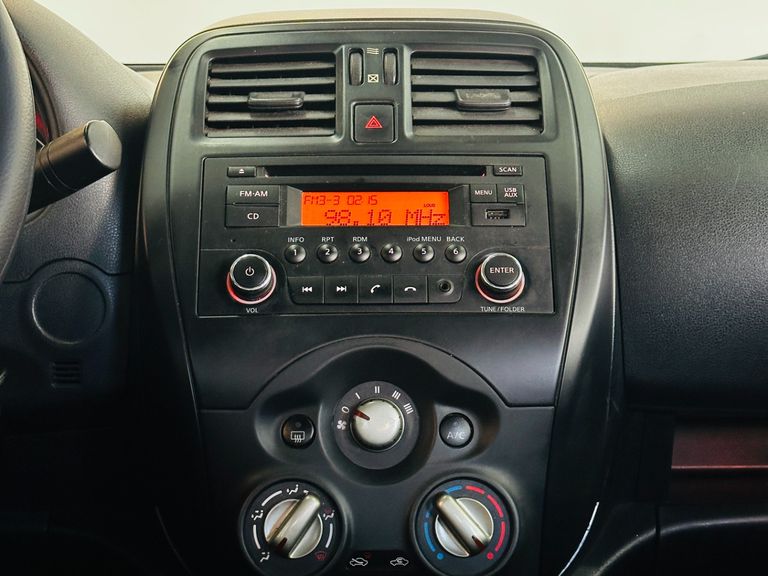 Nissan VERSA 1.0 12V FlexStart 4p Mec.