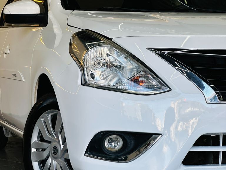 Nissan VERSA 1.0 12V FlexStart 4p Mec.