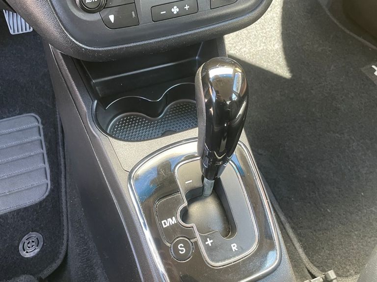 Fiat LINEA ABSOLUTE 1.9/1.8 Flex Dualogic 4p