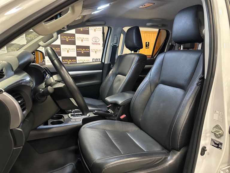 Toyota Hilux CD SRX Plus 4x4 2.8 TDI Die. Aut.