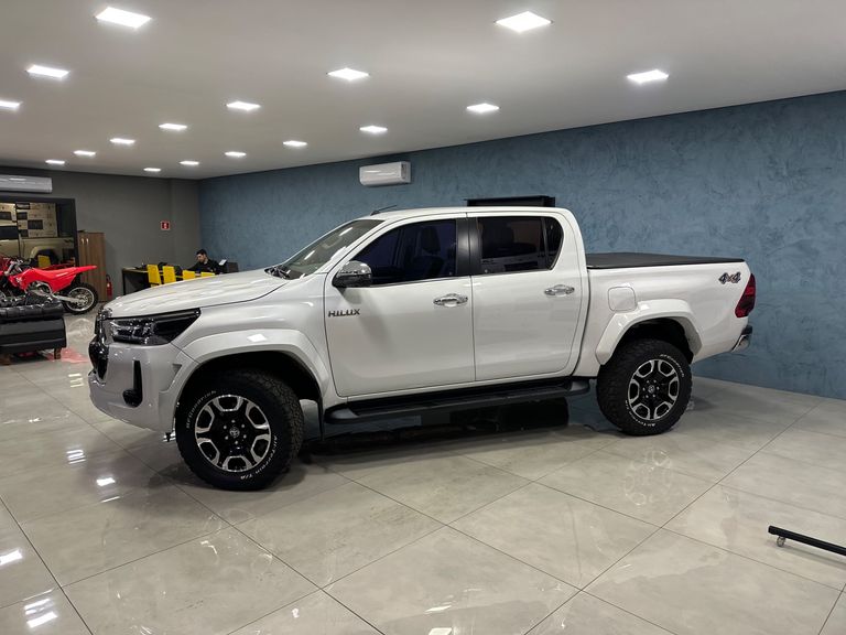 Toyota Hilux CD SRX Plus 4x4 2.8 TDI Die. Aut.