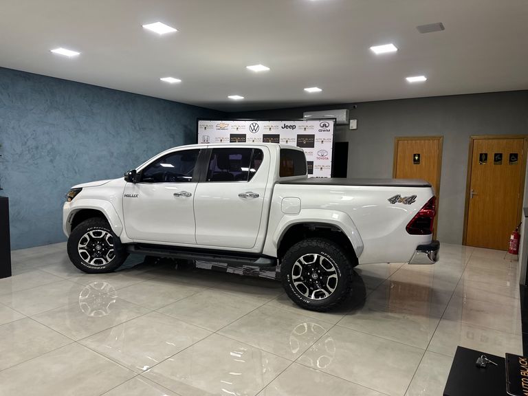 Toyota Hilux CD SRX Plus 4x4 2.8 TDI Die. Aut.