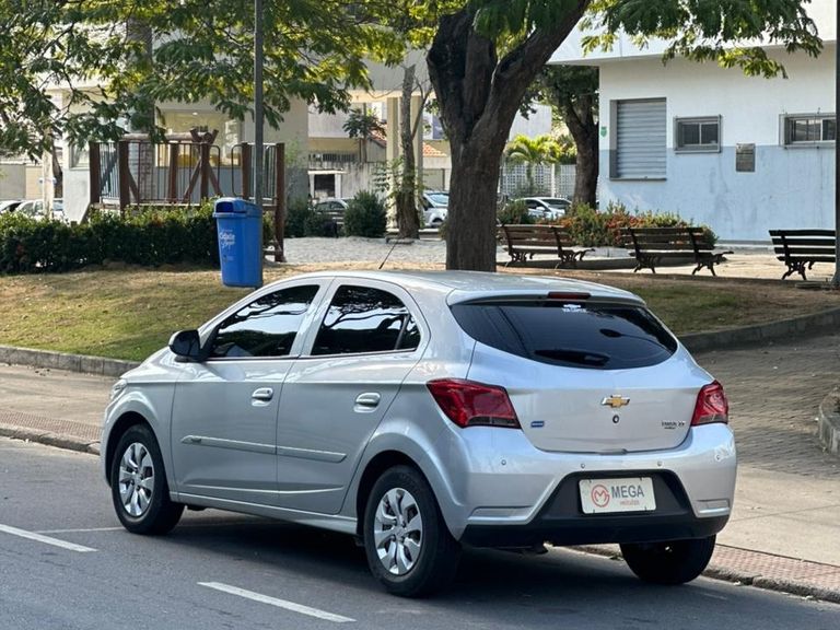 Chevrolet ONIX HATCH LT 1.0 8V FlexPower 5p Mec.