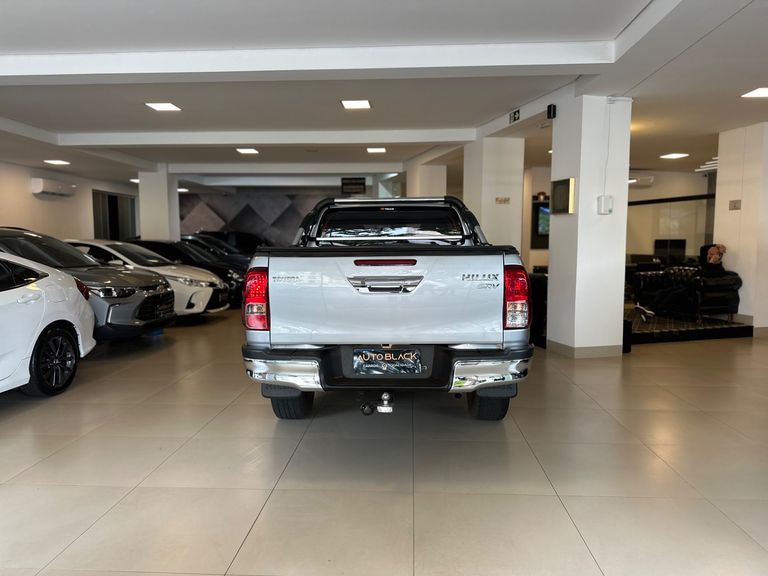 Toyota Hilux CD SRV 4x4 2.7 Flex 16V Aut.