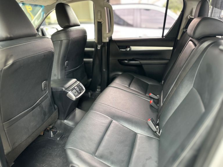 Toyota Hilux CD SRV 4x4 2.7 Flex 16V Aut.