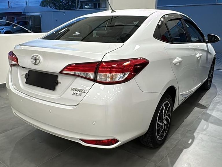 Toyota YARIS XLS Sedan 1.5 Flex 16V 4p Aut.