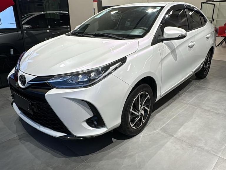 Toyota YARIS XLS Sedan 1.5 Flex 16V 4p Aut.