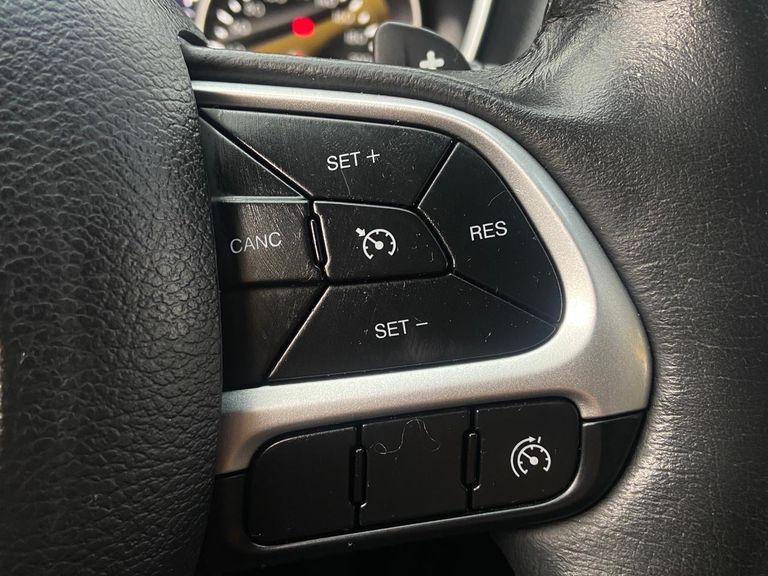Jeep COMPASS LONGITUDE 2.0 4x2 Flex 16V Aut.
