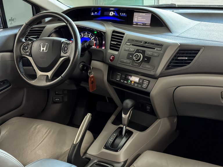 Honda Civic Sedan LXS 1.8/1.8 Flex 16V Aut. 4p