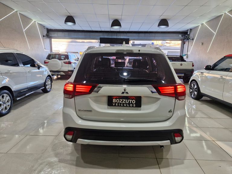 Mitsubishi OUTLANDER 2.0 16V 160cv Aut.