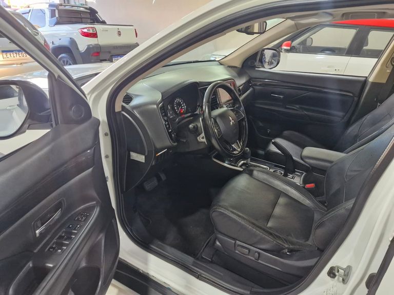 Mitsubishi OUTLANDER 2.0 16V 160cv Aut.