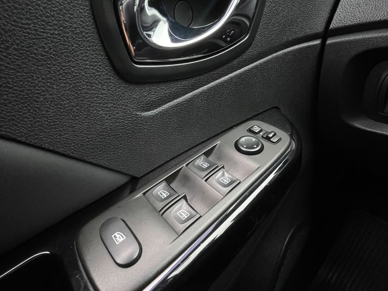 Renault CAPTUR Intense 1.6 16V Flex 5p Aut.