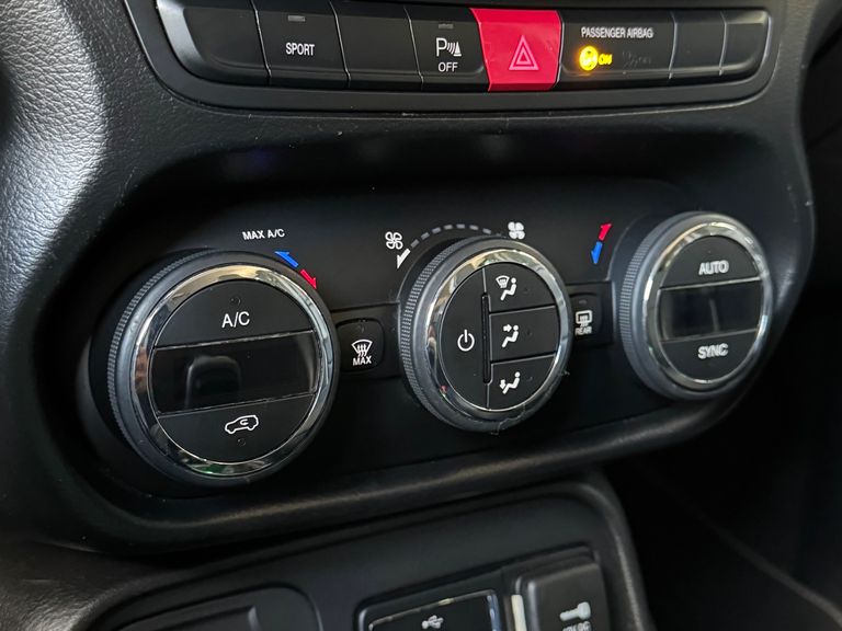 Jeep Renegade Longitude 1.8 4x2 Flex 16V Aut.