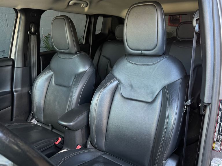 Jeep Renegade Longitude 1.8 4x2 Flex 16V Aut.