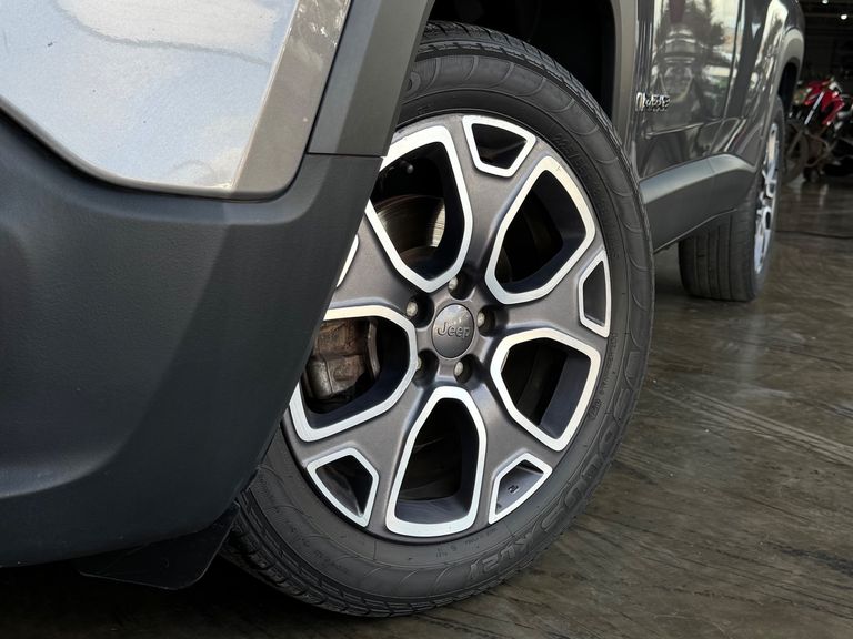 Jeep Renegade Longitude 1.8 4x2 Flex 16V Aut.