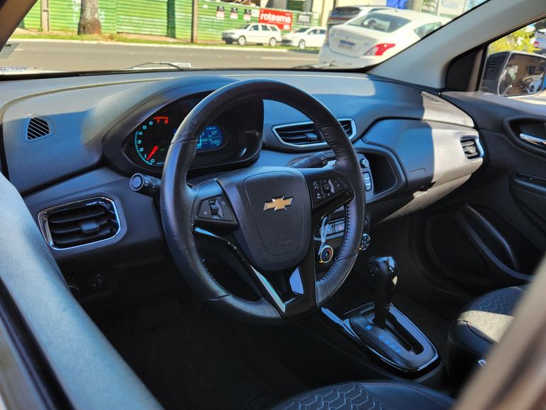 Chevrolet ONIX HATCH LTZ 1.4 8V FlexPower 5p Aut.
