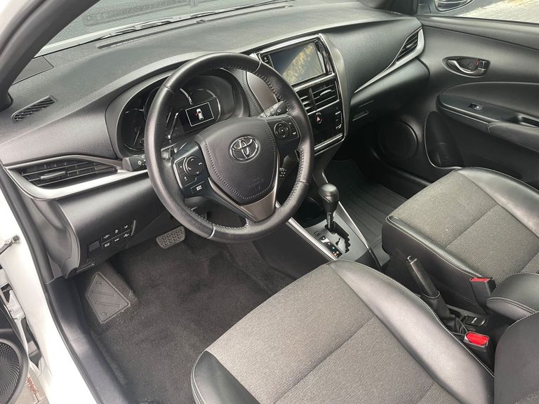 Toyota YARIS XS 1.5 Flex 16V 5p Aut.