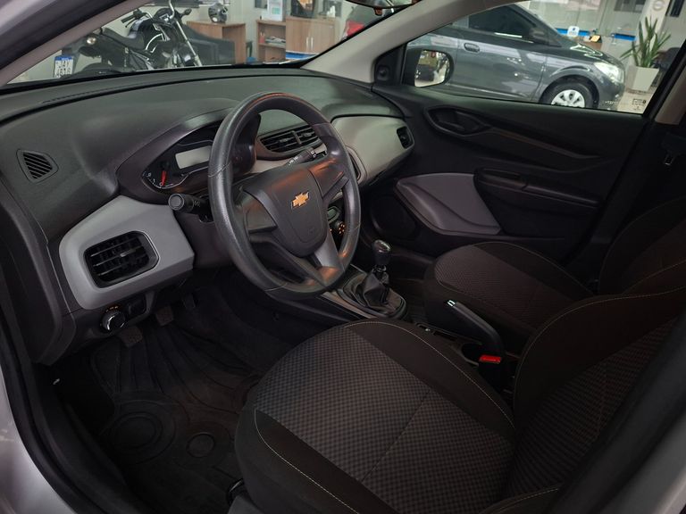 Chevrolet ONIX HATCH Joy 1.0 8V Flex 5p Mec.