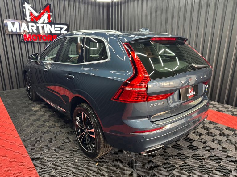 Volvo XC 60 T-8 MOMENTUM 2.0 (Híbrido)
