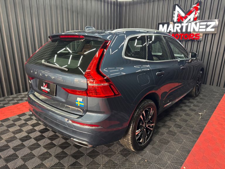 Volvo XC 60 T-8 MOMENTUM 2.0 (Híbrido)