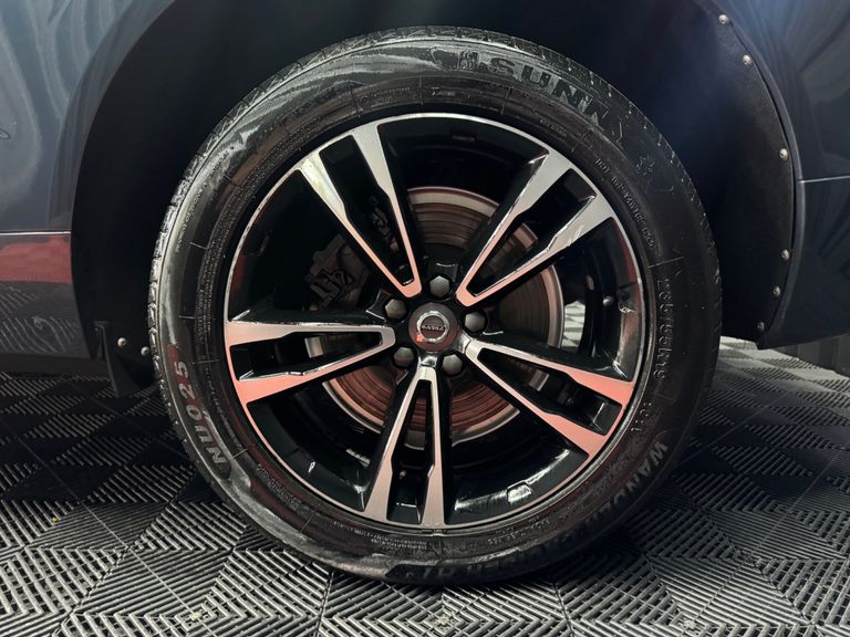 Volvo XC 60 T-8 MOMENTUM 2.0 (Híbrido)