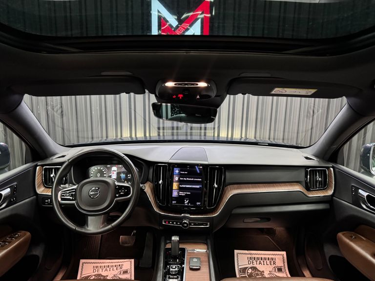 Volvo XC 60 T-8 MOMENTUM 2.0 (Híbrido)