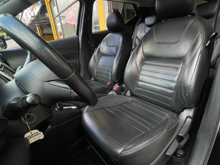 Nissan KICKS SL 1.6 16V FlexStar 5p Aut.